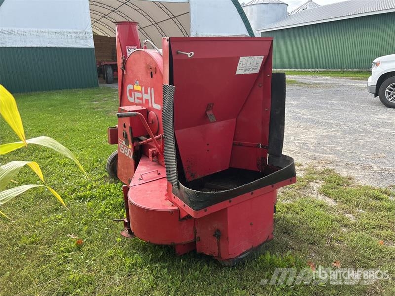 Gehl 1580 54in fan Silage Blower Pašizkrāvēji