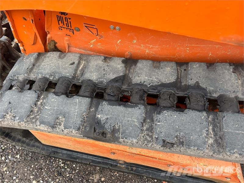 Gehl RT135 Compact Track Loader Lietoti riteņu kompaktiekrāvēji