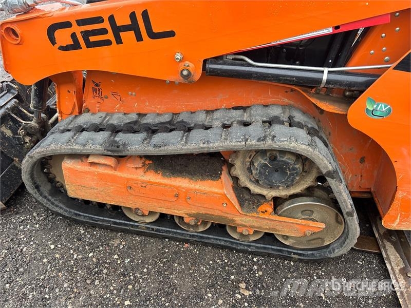 Gehl RT135 Compact Track Loader Lietoti riteņu kompaktiekrāvēji