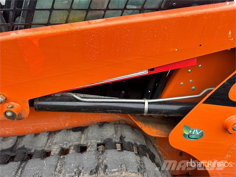 Gehl RT135 Compact Track Loader Lietoti riteņu kompaktiekrāvēji