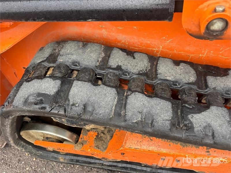 Gehl RT135 Compact Track Loader Lietoti riteņu kompaktiekrāvēji