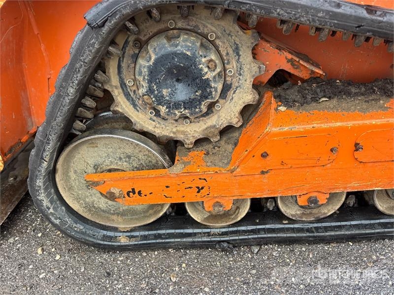 Gehl RT135 Compact Track Loader Lietoti riteņu kompaktiekrāvēji
