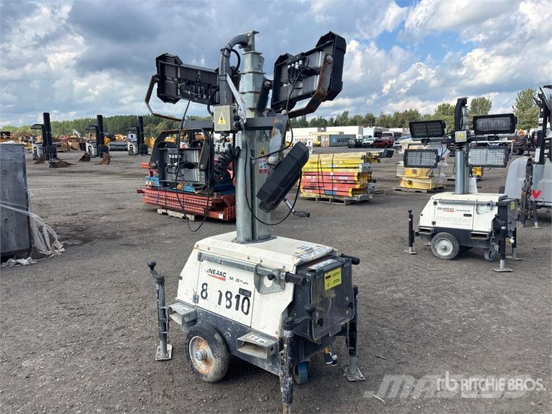 Generac Magnum PLT240 Light Tower Valopylväät