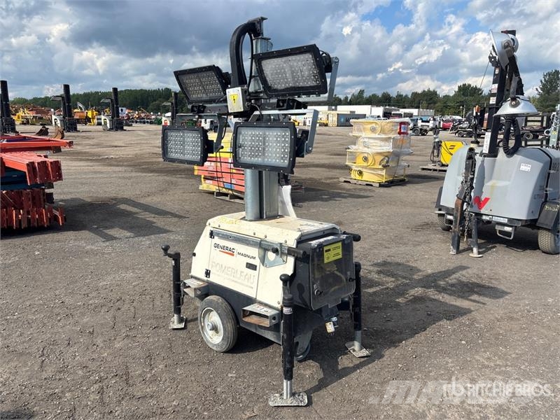 Generac Magnum PLT240 Light Tower Valopylväät