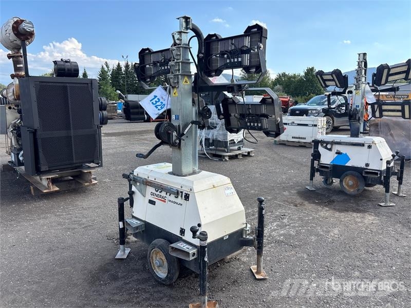 Generac Magnum PLT240 Light Tower Valopylväät