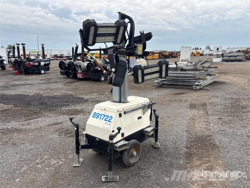 Generac Magnum PLT240 Light Tower Valopylväät