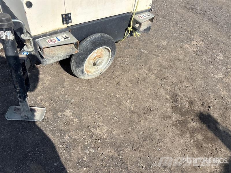 Generac Magnum PLT240 Light Tower Valopylväät