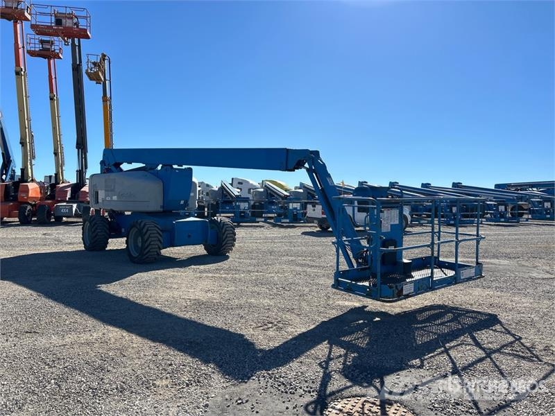 Genie 4WD Diesel Articulating Boom Lift رافعات سلة مفصلية