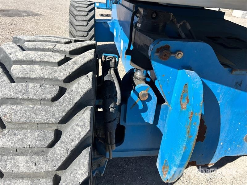 Genie 4WD Diesel Articulating Boom Lift رافعات سلة مفصلية