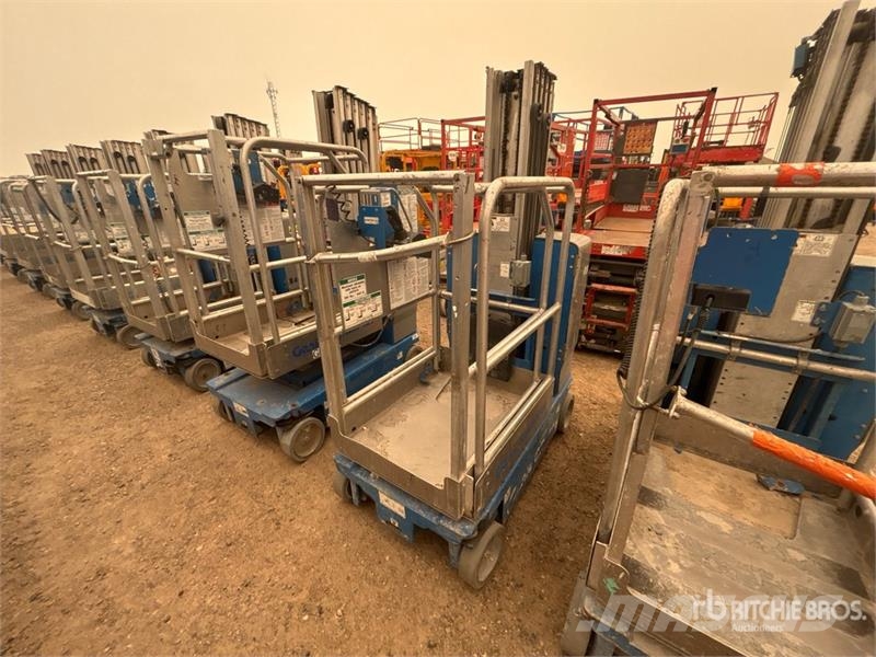 Genie GR-20 Vertical Mast Lift Vertical mast lifts