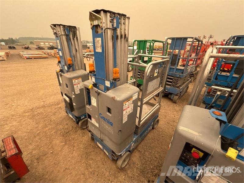 Genie GR-20 Vertical Mast Lift Vertical mast lifts