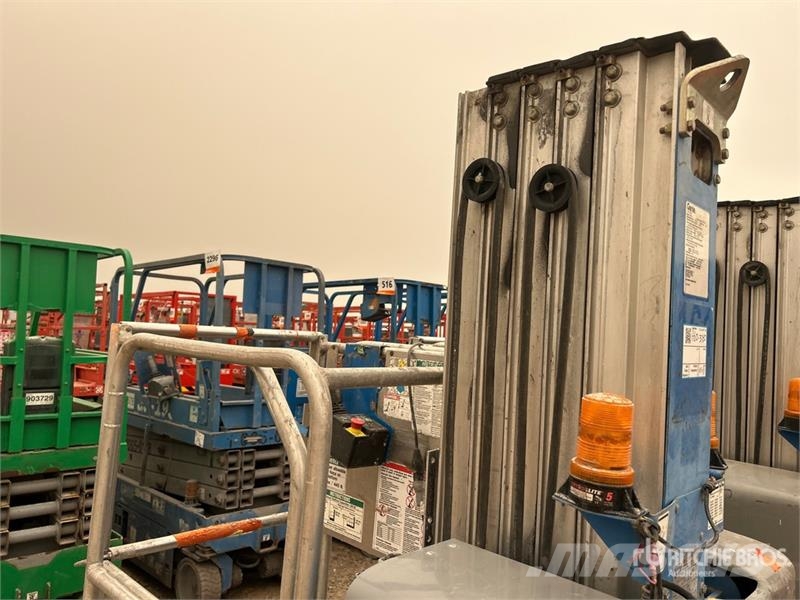 Genie GR-20 Vertical Mast Lift Vertical mast lifts