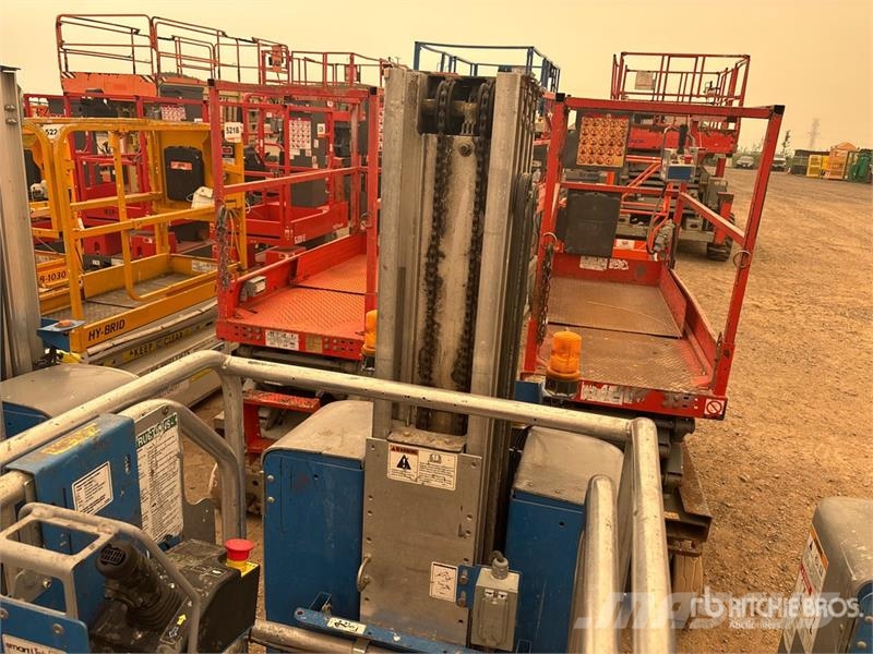 Genie GR-20 Vertical Mast Lift Vertical mast lifts