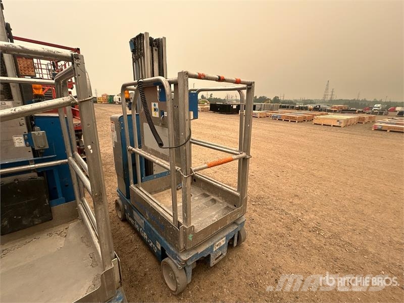Genie GR-20 Vertical Mast Lift Vertical mast lifts