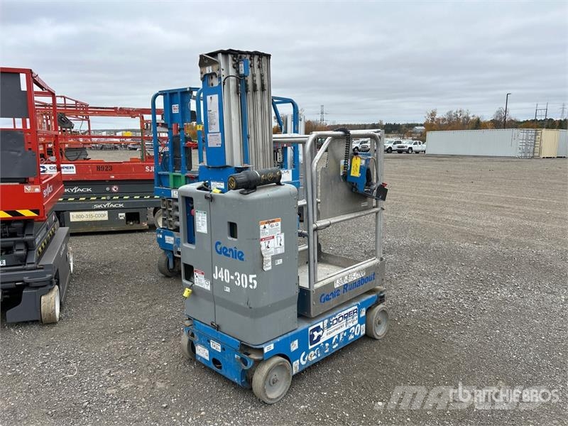 Genie GR-20 Vertical Mast Lift Vertical mast lifts