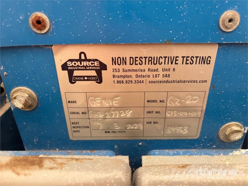Genie GR-20 Vertical Mast Lift Vertical mast lifts