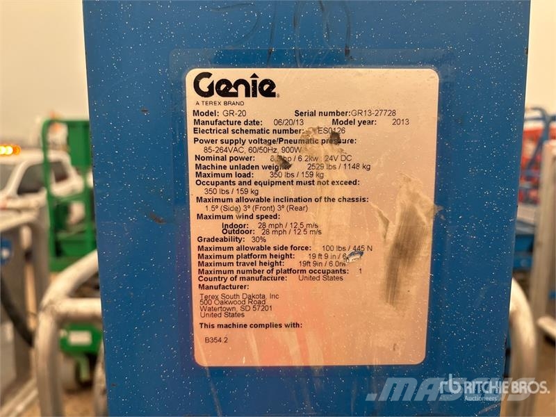 Genie GR-20 Vertical Mast Lift Vertical mast lifts