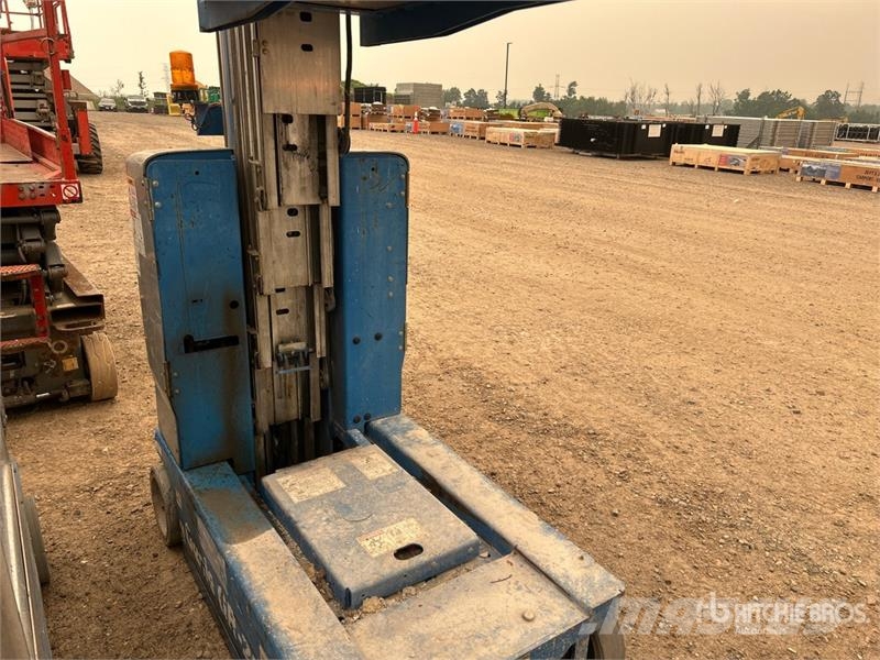 Genie GR-20 Vertical Mast Lift Vertical mast lifts