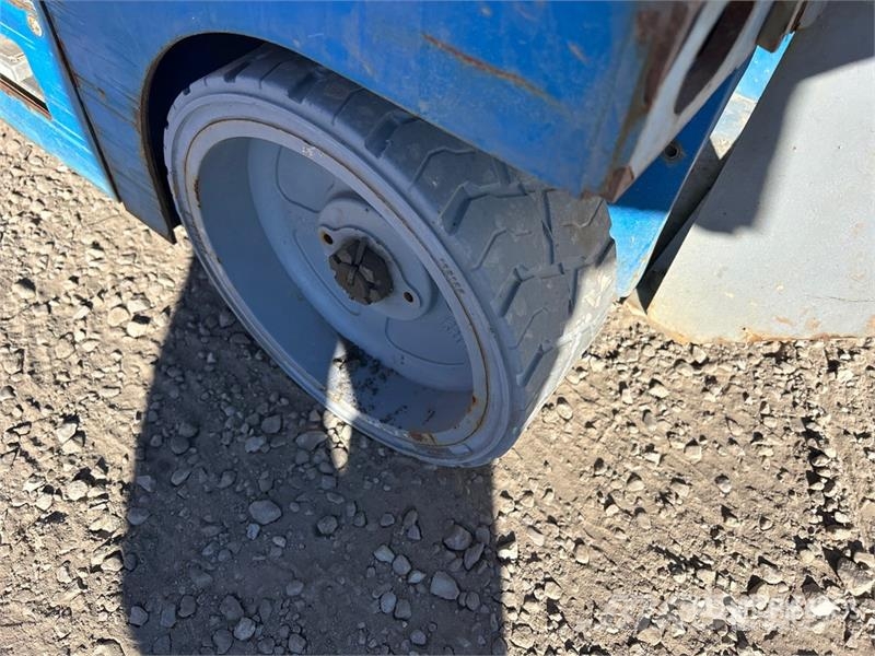 Genie GS-1930 Scheren-Arbeitsbühnen