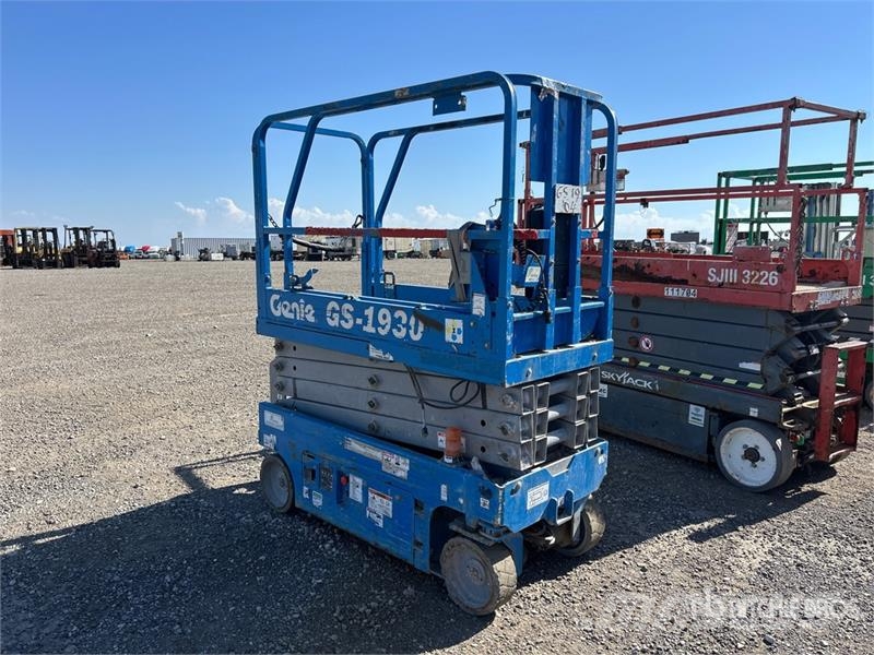 Genie GS-1930 Electric Scissor Lift Scissor lifts