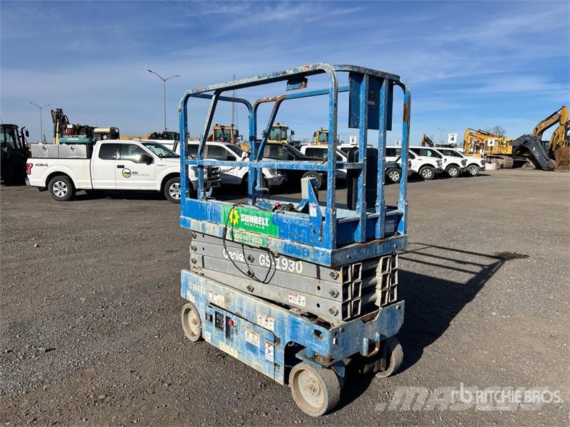 Genie GS-1930 Electric Scissor Lift رافعات مقصية الشكل
