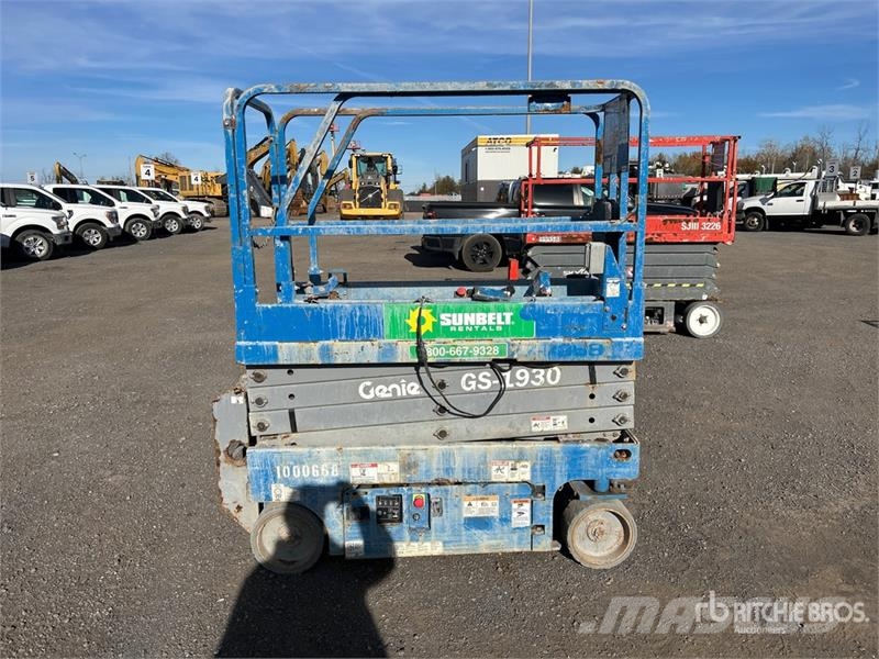 Genie GS-1930 Electric Scissor Lift رافعات مقصية الشكل