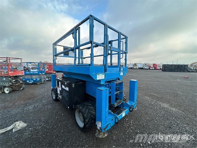 Genie GS-2669 RT Diesel Scissor Lift رافعات مقصية الشكل