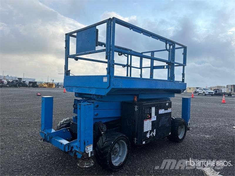 Genie GS-2669 RT Diesel Scissor Lift رافعات مقصية الشكل