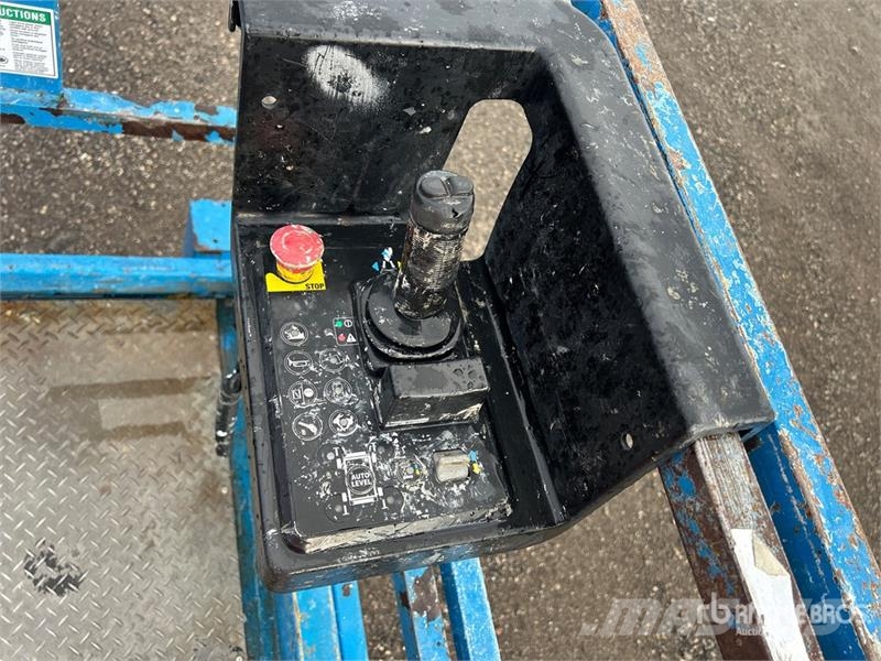 Genie GS-2669 RT Diesel Scissor Lift رافعات مقصية الشكل