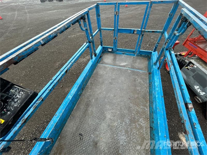 Genie GS-2669 RT Diesel Scissor Lift رافعات مقصية الشكل