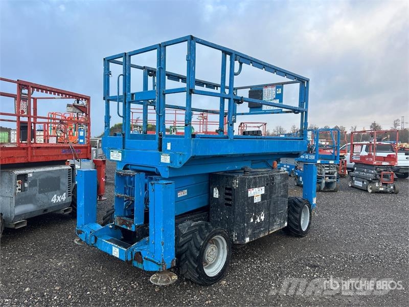Genie GS-2669 RT Diesel Scissor Lift رافعات مقصية الشكل