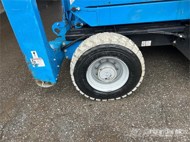 Genie GS-3384 4x4 Diesel Scissor Lift رافعات مقصية الشكل