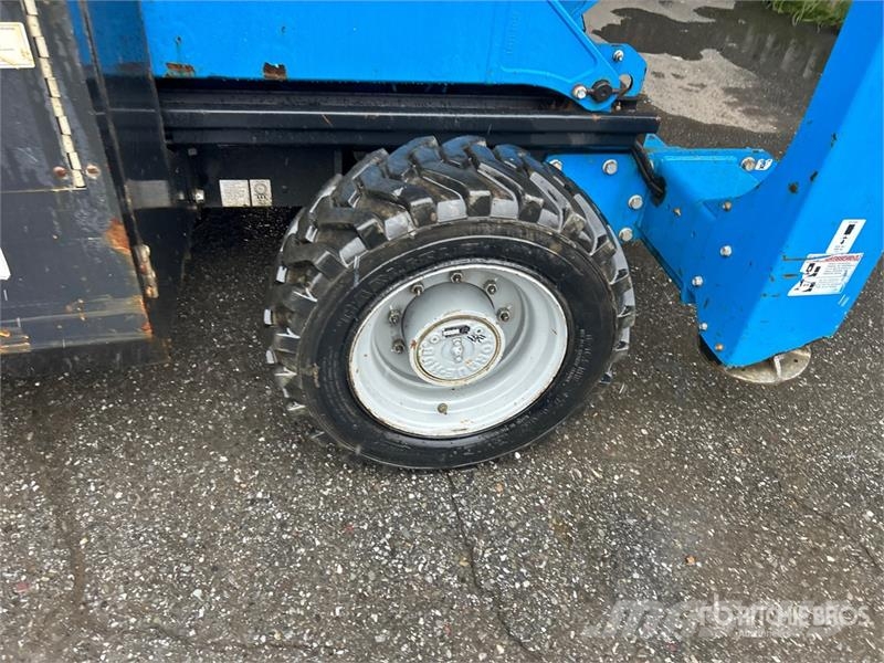 Genie GS-3384 4x4 Diesel Scissor Lift رافعات مقصية الشكل
