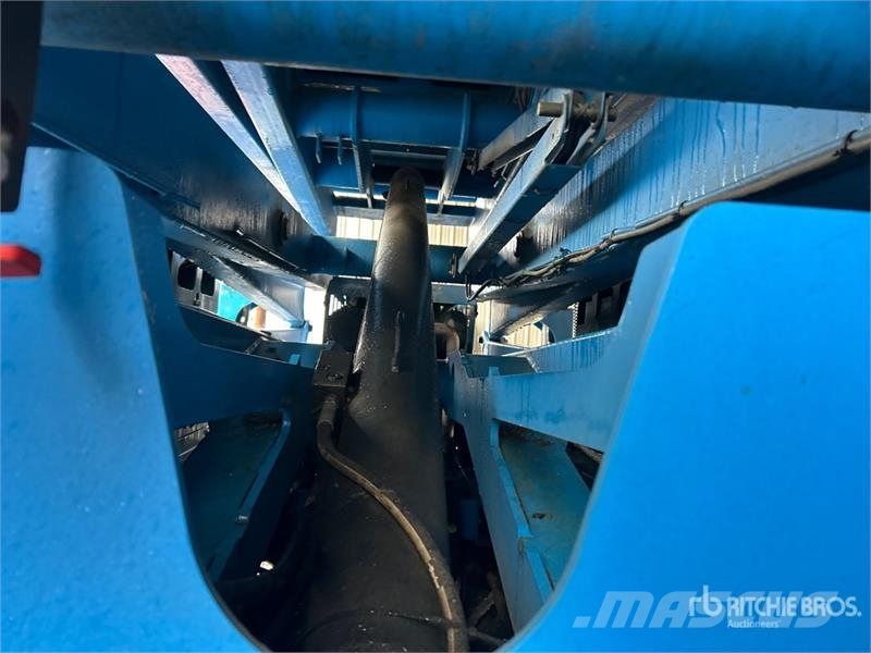 Genie GS-3384 4x4 Diesel Scissor Lift رافعات مقصية الشكل
