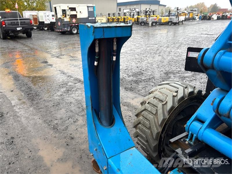Genie GS-5390 4x4 Dual Fuel Scissor Lift Makazaste platforme