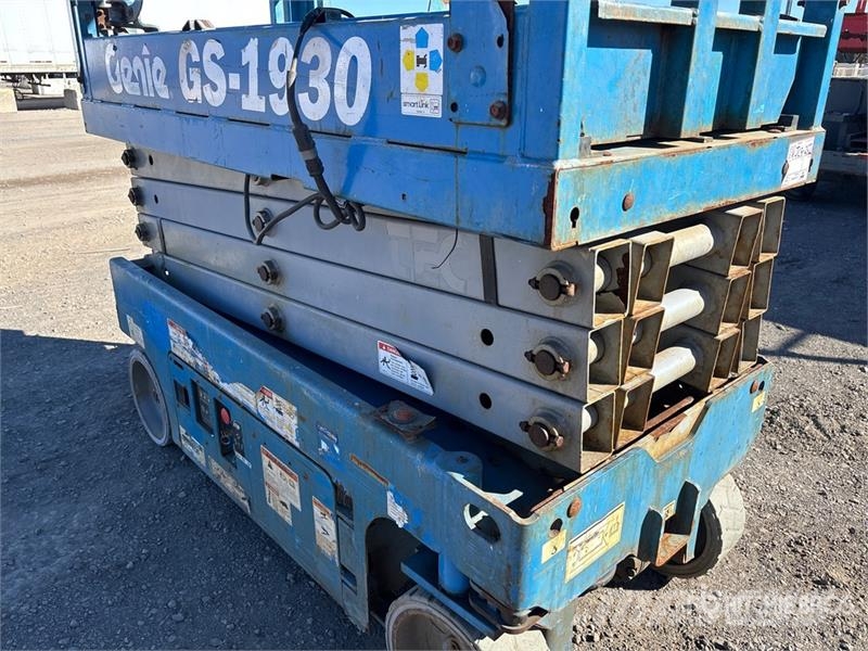 Genie GS1930 Electric Scissor Lift رافعات مقصية الشكل