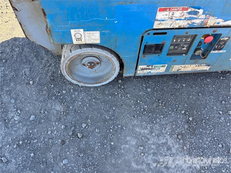 Genie GS1930 Electric Scissor Lift رافعات مقصية الشكل