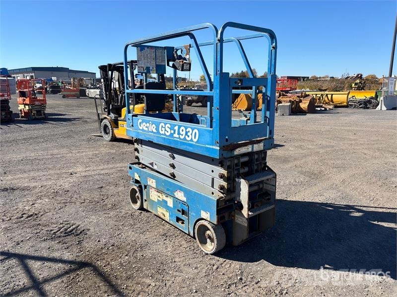 Genie GS1930 Electric Scissor Lift رافعات مقصية الشكل