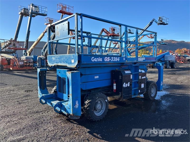 Genie GS3384 4x4 Dual Fuel Scissor Lift Scheren-Arbeitsbühnen