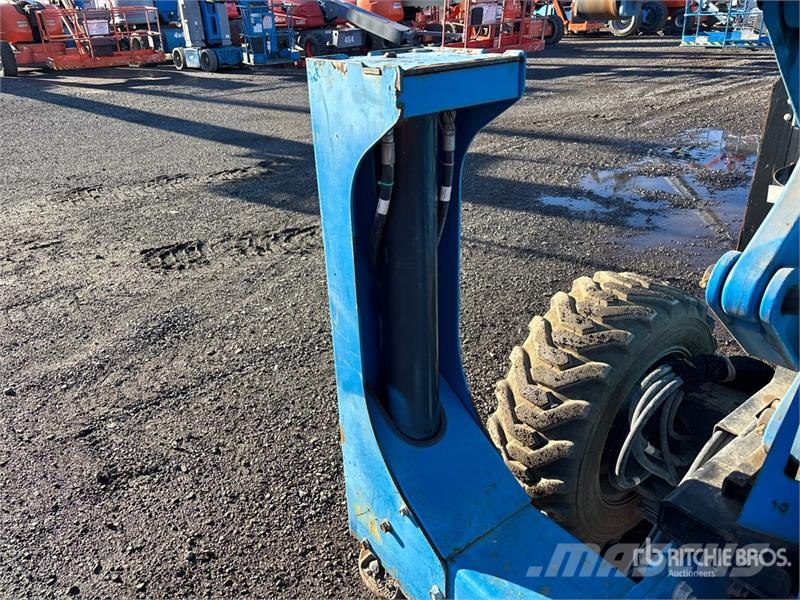 Genie GS3384 4x4 Dual Fuel Scissor Lift Scheren-Arbeitsbühnen