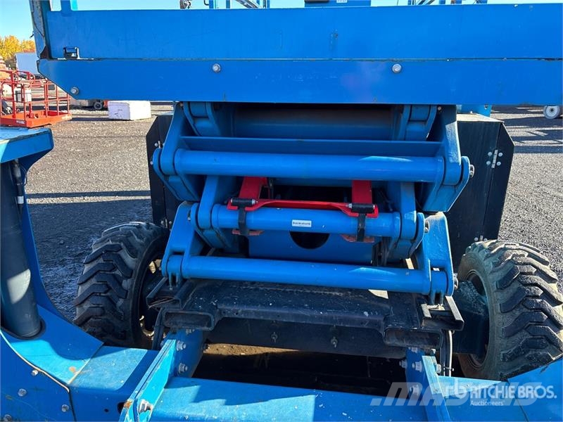 Genie GS3384 4x4 Dual Fuel Scissor Lift Scheren-Arbeitsbühnen