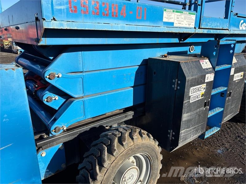 Genie GS3384 4x4 Dual Fuel Scissor Lift Scheren-Arbeitsbühnen
