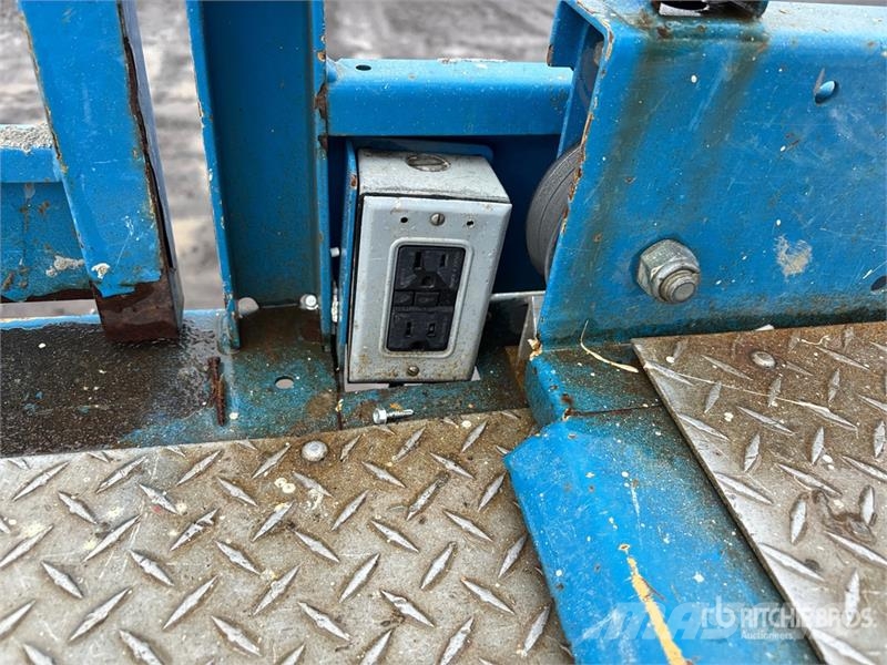 Genie GS3384RT 4x4 Dual Fuel Scissor Lift رافعات مقصية الشكل
