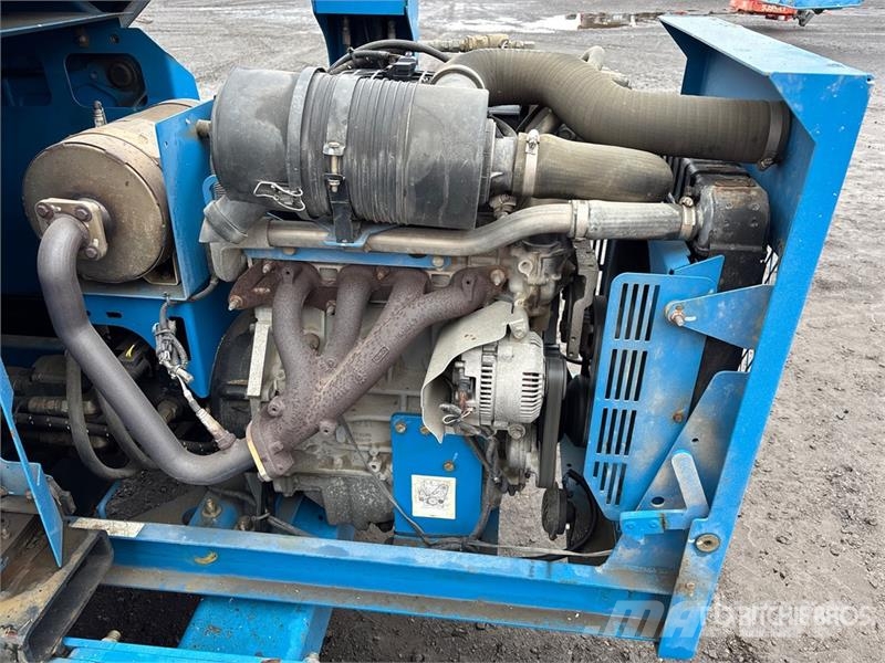 Genie GS3384RT 4x4 Dual Fuel Scissor Lift رافعات مقصية الشكل