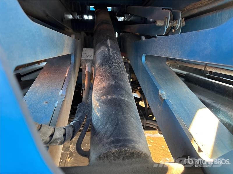 Genie GS3384RT 4x4 Dual Fuel Scissor Lift Scissor lifts