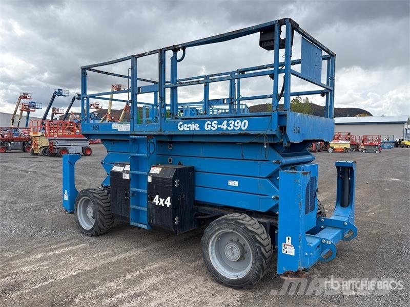 Genie GS4390 4x4 Diesel Scissor Lift Nacelle ciseaux