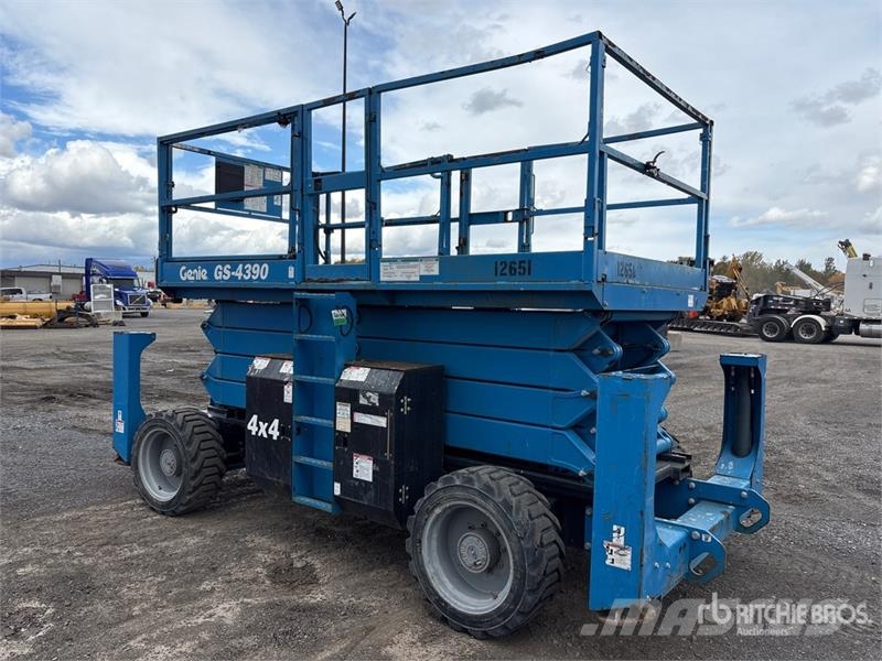 Genie GS4390 4x4 Diesel Scissor Lift Nacelle ciseaux