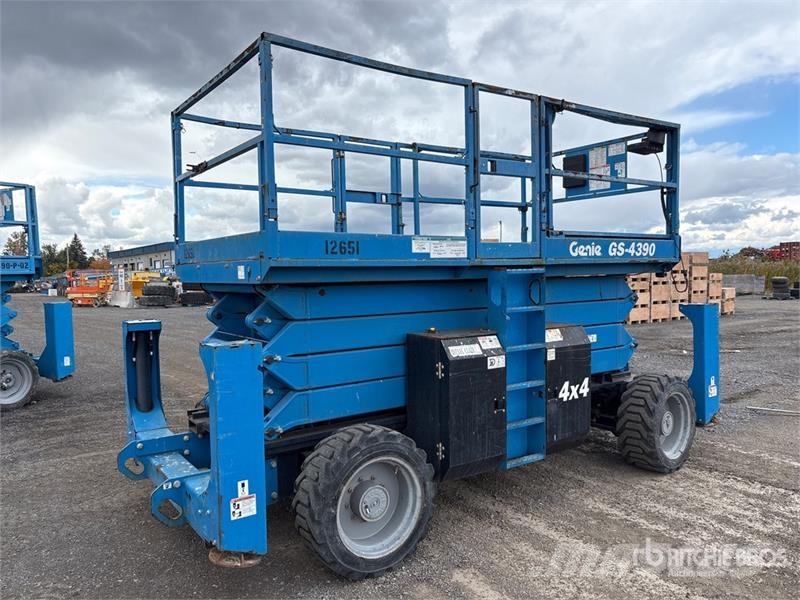 Genie GS4390 4x4 Diesel Scissor Lift Nacelle ciseaux