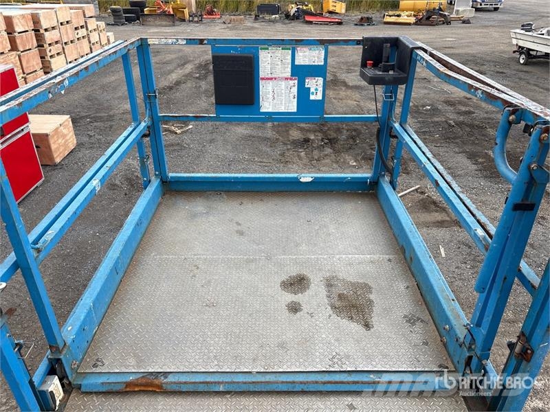 Genie GS4390 4x4 Diesel Scissor Lift Nacelle ciseaux