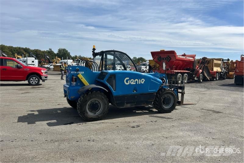 Genie GTH-5519 Teleskopiskie manipulatori